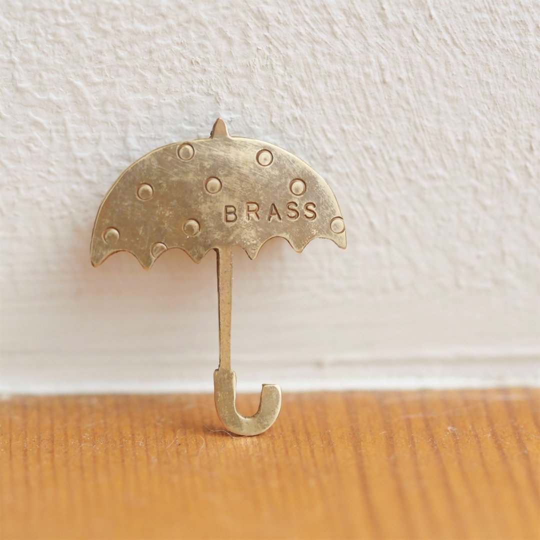 BRASS 圆点小雨伞 胸针 - 胸针 - 铜/黄铜 金色