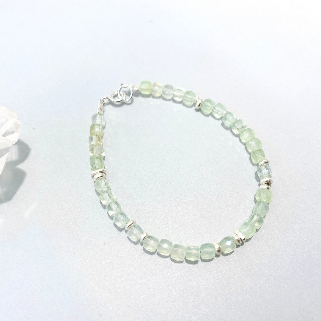 Ops Prehnite Sliver Bead -葡萄石/纯银/疗愈/正财/心轮/浅绿色 - 手链/手环 - 纯银 绿色