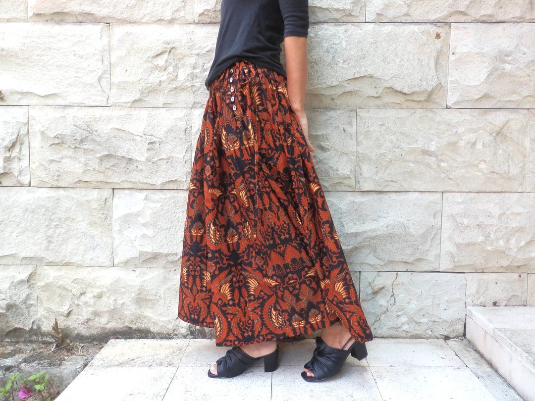 Bird pattern batik. Pleated skirt - 裙子 - 棉．麻 黑色