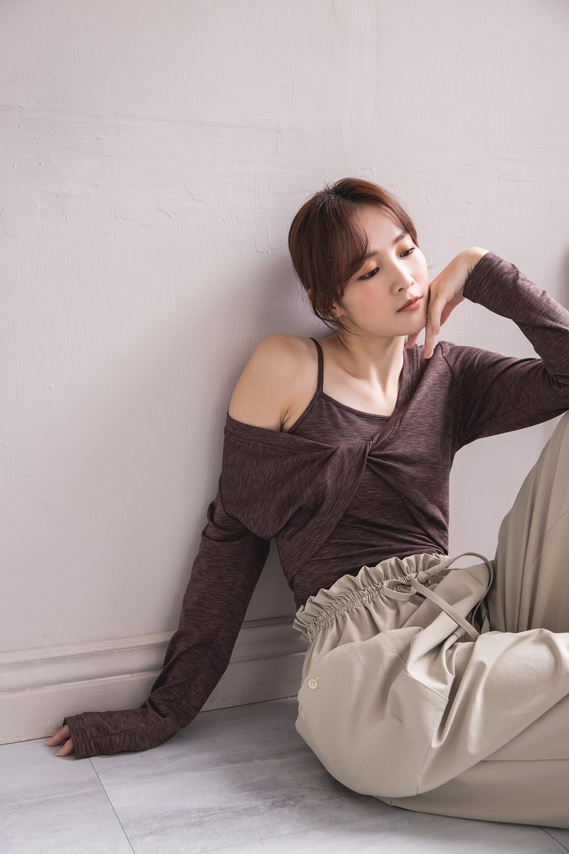 Lalameet 2B055/ 微醺扭结简约两件式截短上衣 - 女装上衣 - 聚酯纤维 咖啡色