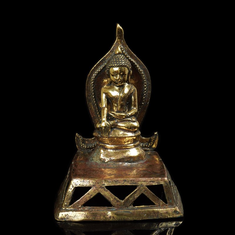 缅甸佛塔圣物-18-19世纪佛陀.高21厘米.底宽15.2.重1420公克 - 其他 - 其他材质 