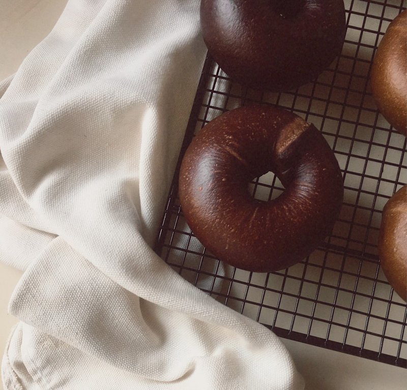醇厚可可滋味-苦甜巧克力小贝果 - 零食/点心 - 其他材质 橘色