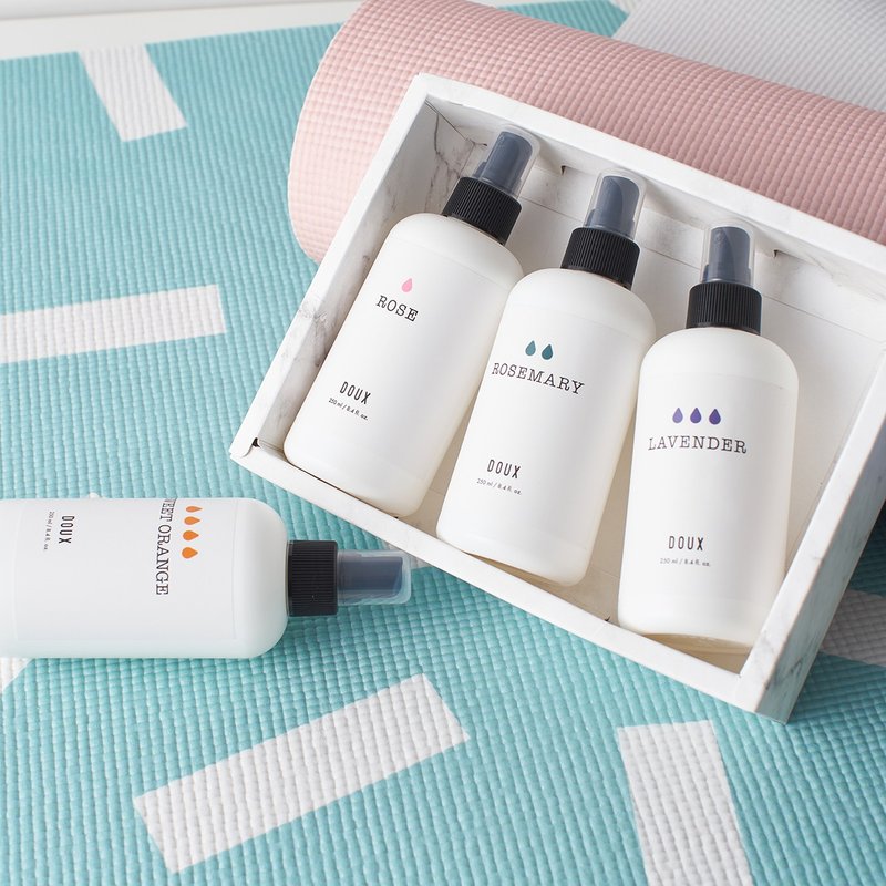 礼盒组DOUX 天然精油瑜珈垫清洁/室内香氛疗雾 - 香薰/精油/线香 - 精油 紫色