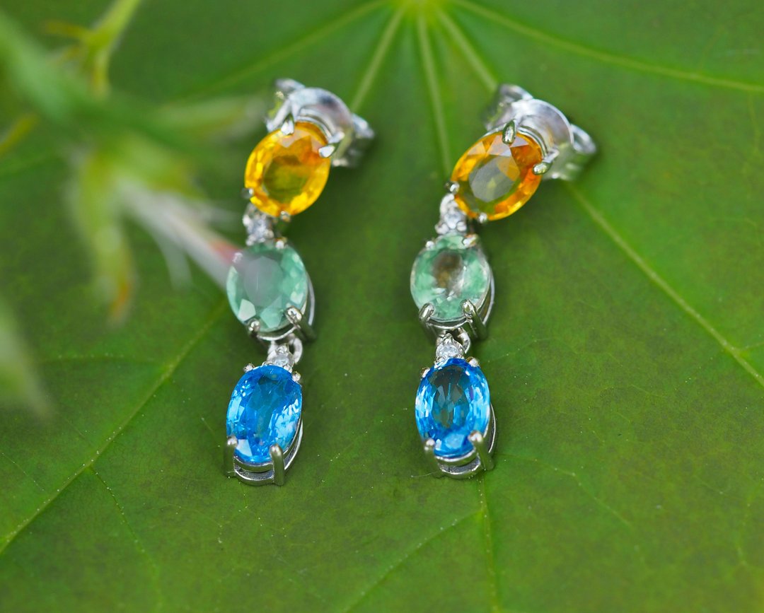 14 kt gold earrings with 3 color of sapphires and diamonds. - 耳环/耳夹 - 贵金属 橘色