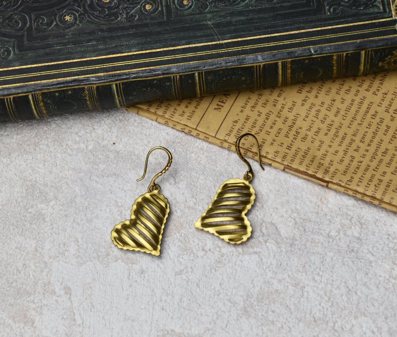 心心相印黄铜垂坠耳环 - 耳环/耳夹 - 铜/黄铜 红色