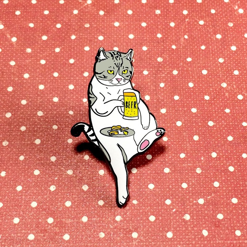Cat drinking beer pin, Cat enamel pin, Cat lapel pin, Hard enamel pin - 胸针 - 其他金属 灰色