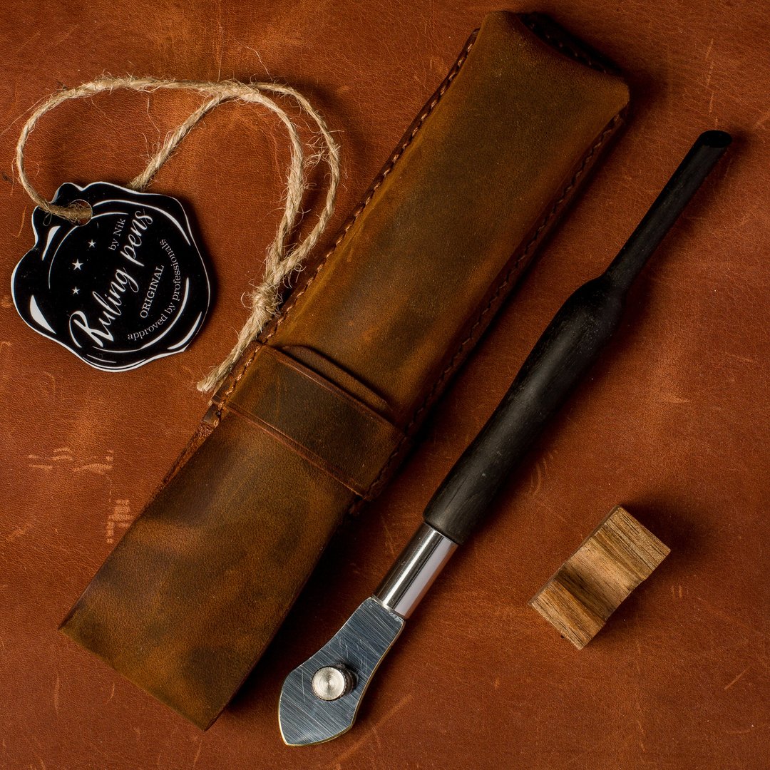 Hand made ruling pen for expressive  calligraphy/Three blades/Leather case/ - 蘸水笔 - 其他金属 银色