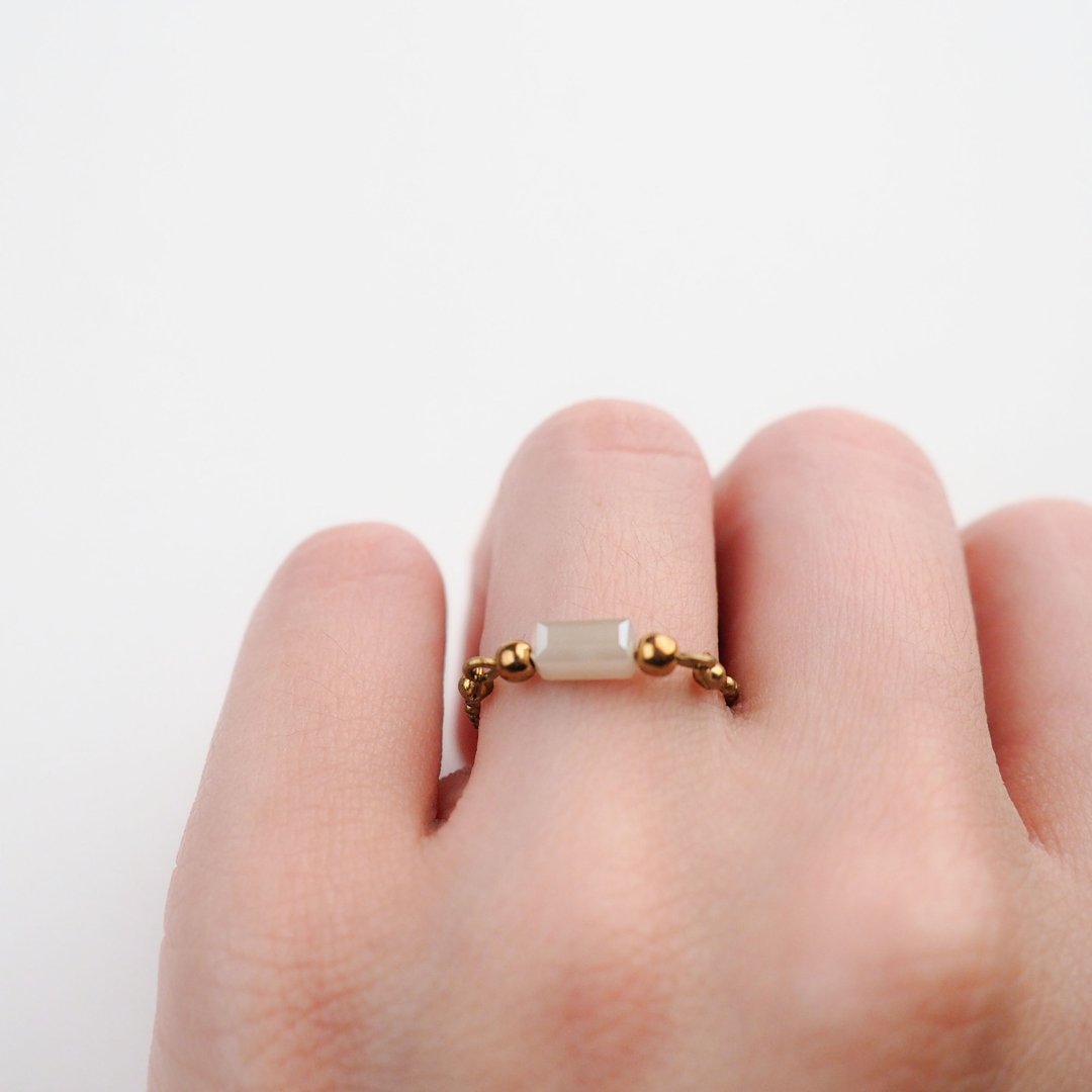 复古琉璃链戒 (米白) - Retro Glass Ring (Beige) - 戒指 - 琉璃 白色