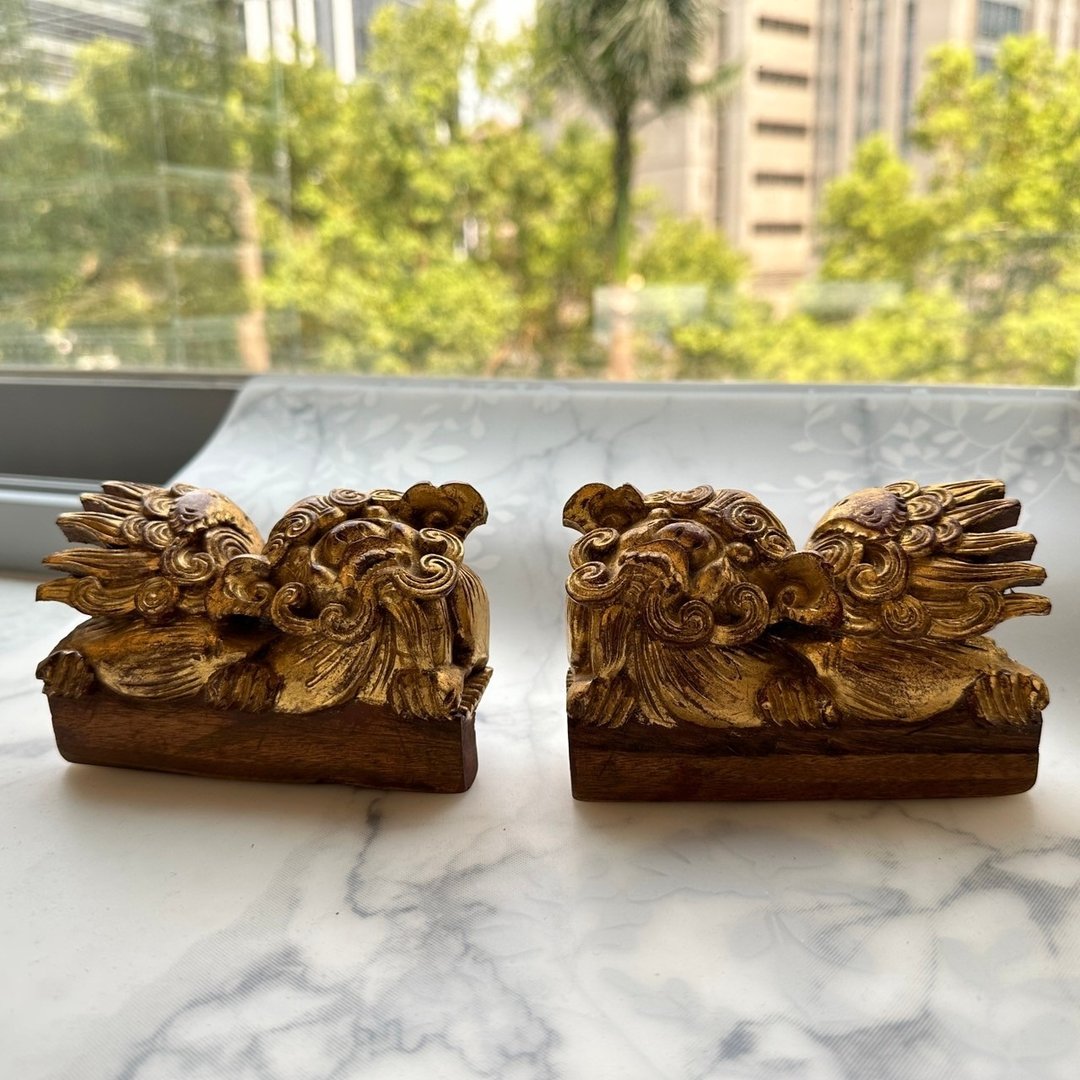 老木雕鎏金狮摆件  –名媛 MC-023 - 摆饰 - 木头 金色
