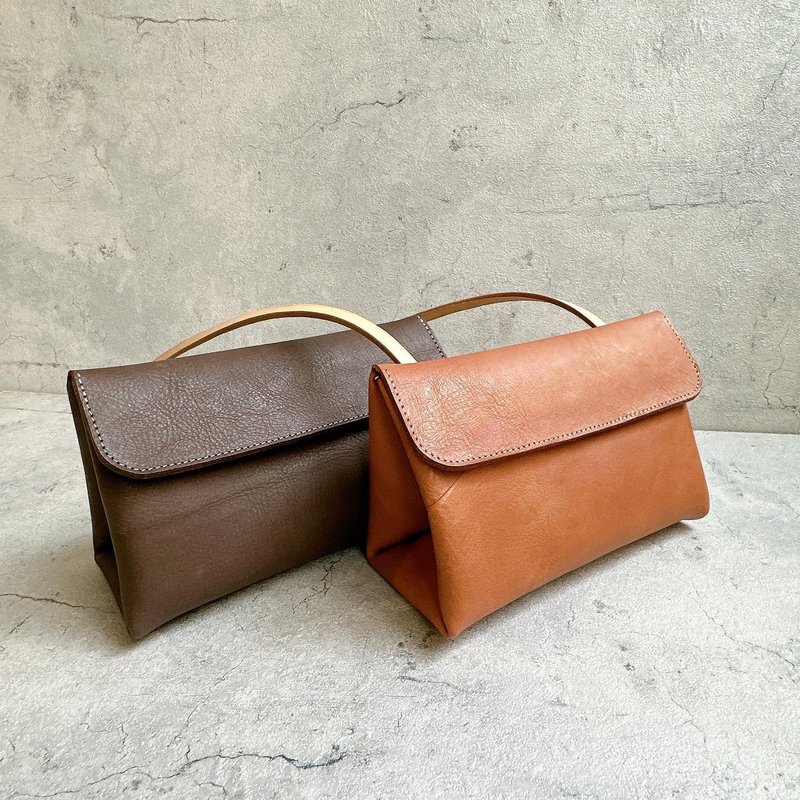 三角立体侧背包 手作皮件课程 情人节双人88折 - 皮件 - 真皮 