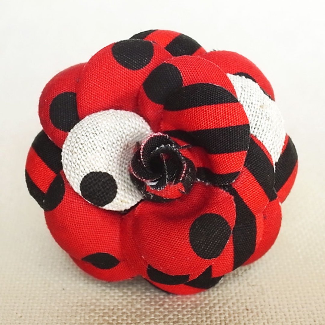 Brooch Red Dots Borders Stripes Mini Heroine - 胸针 - 棉 红色