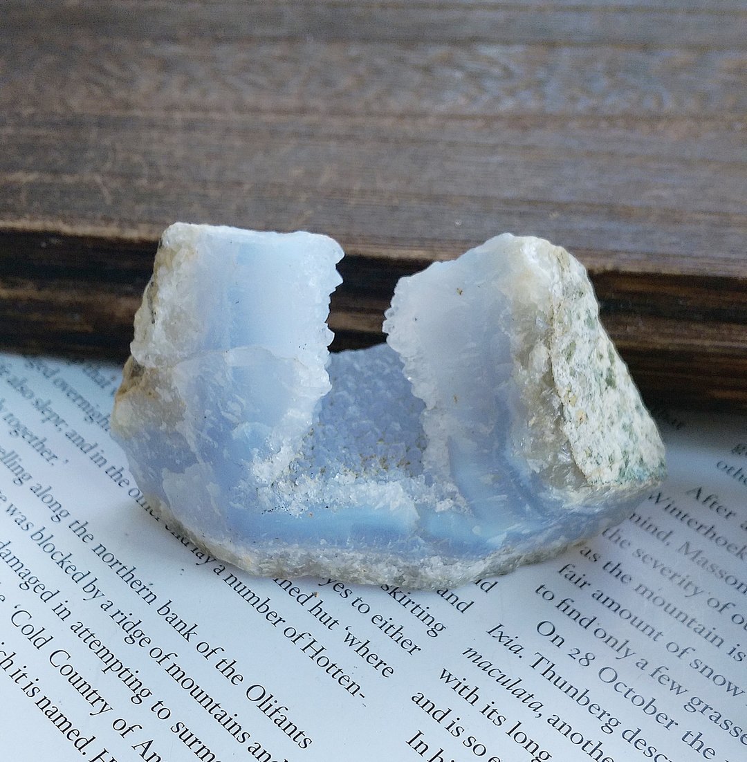 Chalcedony 马达加斯加产地 蓝玉髓 蓝纹玛瑙 天然矿石 原矿 - 摆饰 - 其他材质 