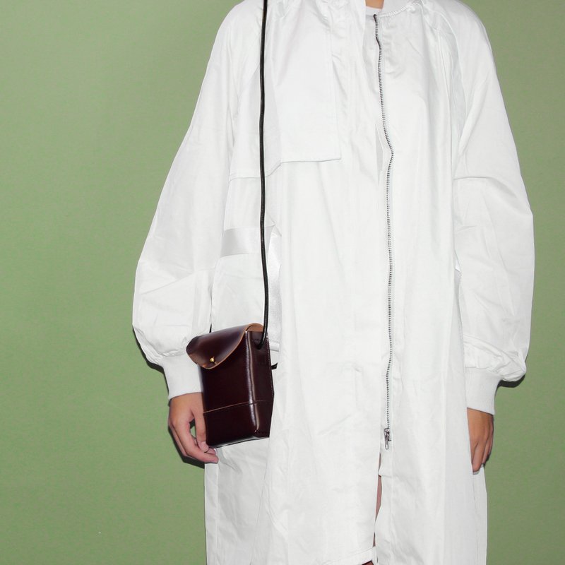 zemoneni 全手作 牛皮 酒红色 奶茶色 迷你随身包 小包手机包 - 侧背包/斜挎包 - 真皮 红色