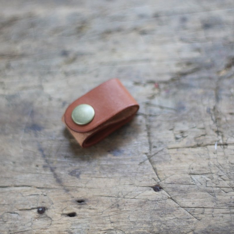 【颖川手创】双扣集线器/ 收线器 / 卷线器(黄棕色)意大利植物鞣牛皮 - 卷线器/电线收纳 - 真皮 卡其色