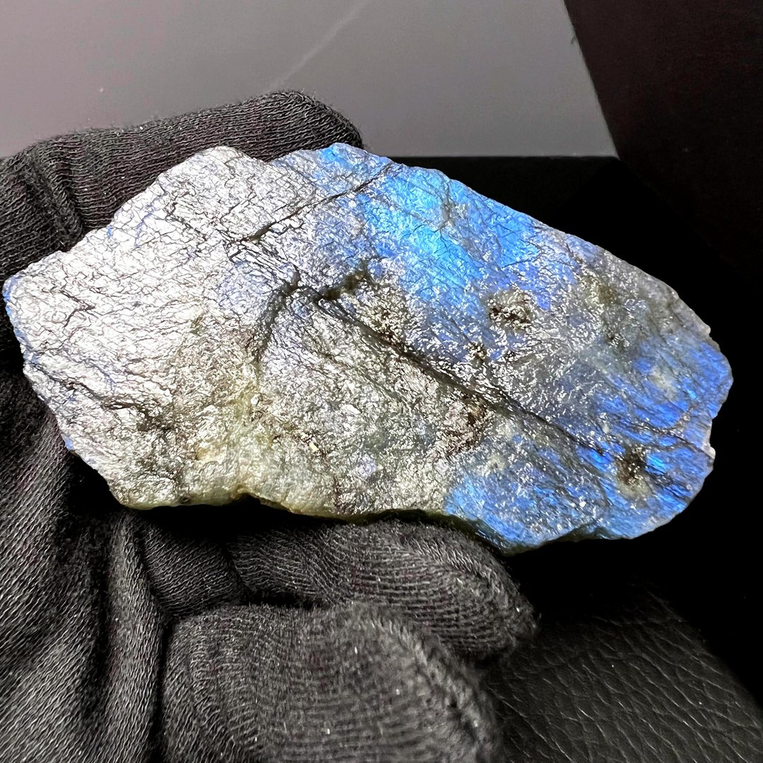 深夜。原矿 一图一物 摆件 净化 疗愈 睡眠 AB面 l 拉长石 l - 摆饰 - 石头 蓝色