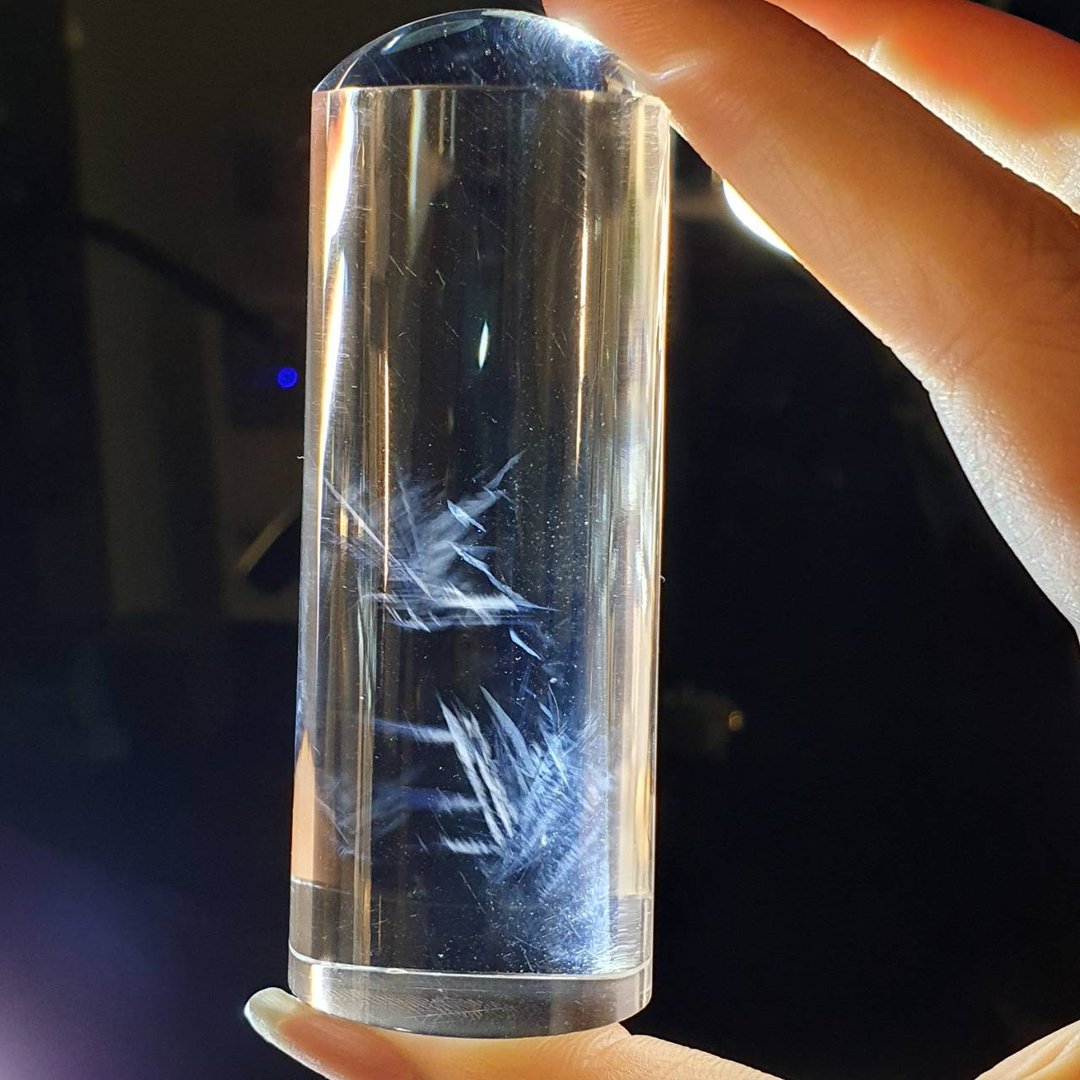 龙彩~ DB13 蓝针水晶 天使的羽毛 92.4g Blue Needle Quartz - 摆饰 - 宝石 白色