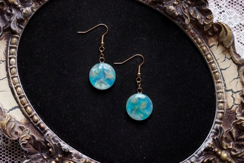 树脂艺术 圆形耳环・水的国度 - 耳环/耳夹 - 树脂 蓝色