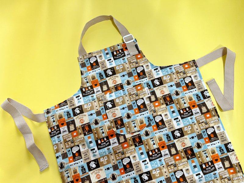 限量蓝咖啡屋儿童万用围裙 - 围裙 - 棉．麻 咖啡色