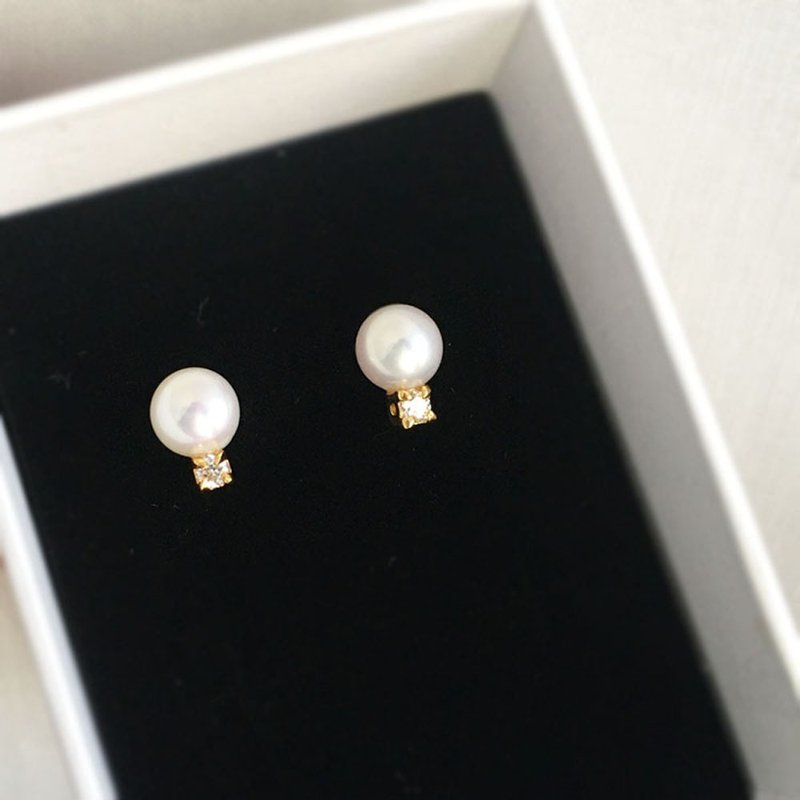 [K14GF] White crystal pearl and zirconia earrings - 耳环/耳夹 - 珍珠 白色