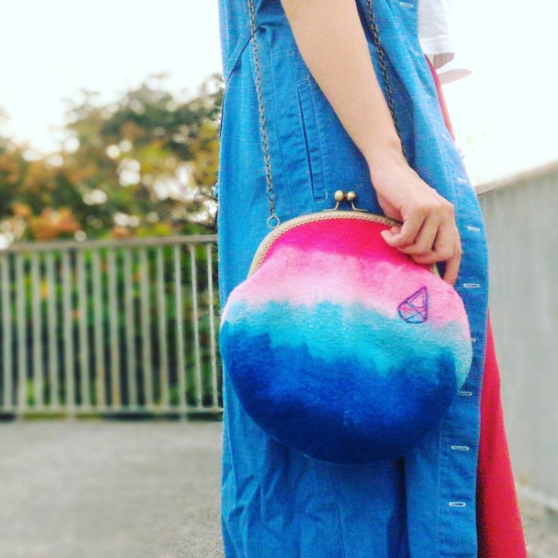 好哦手作 · 混色羊毛毡刺绣口金包／少女心系列《Good Night》 - 侧背包/斜挎包 - 羊毛 多色