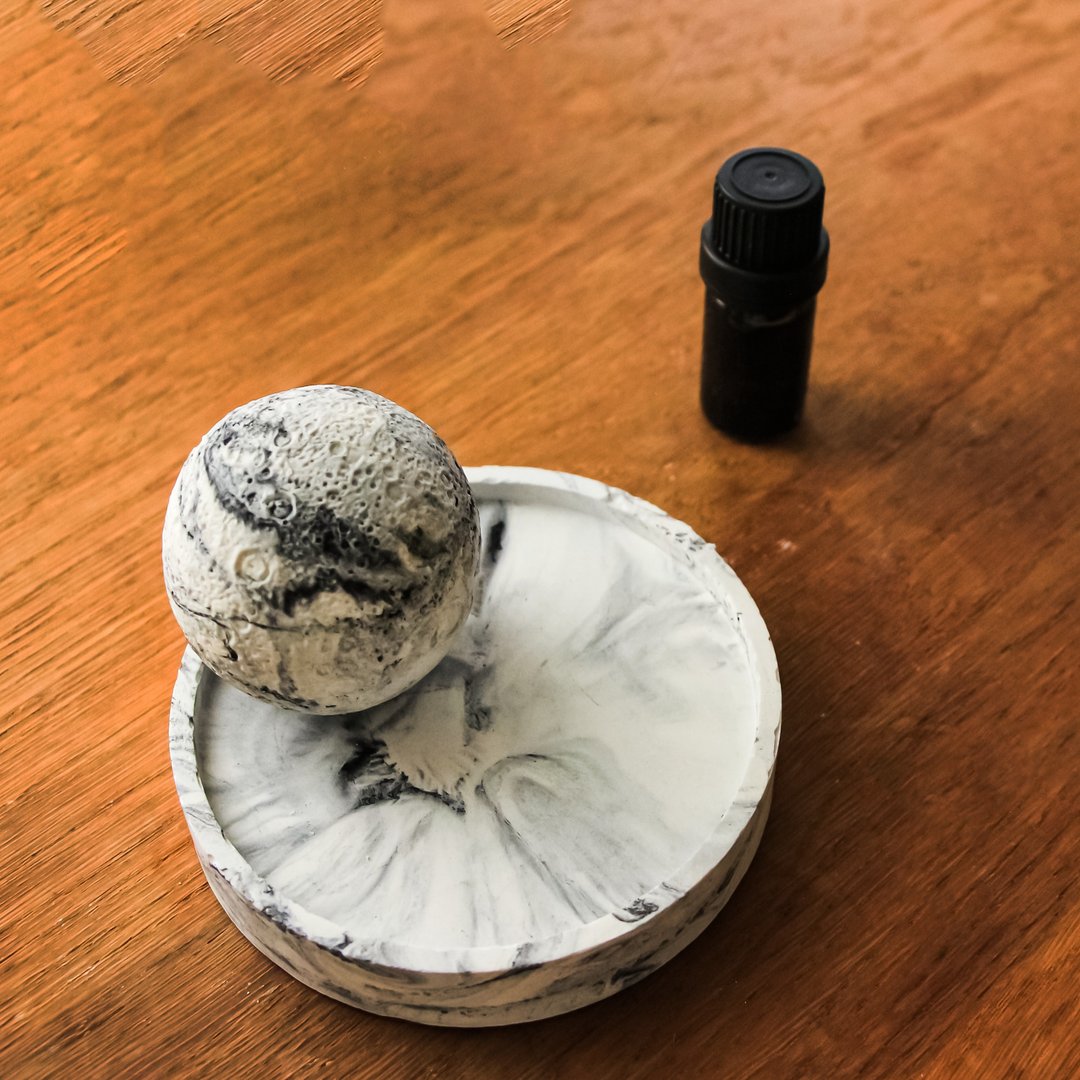墨色渲染星球扩香石礼盒 (含精油) - 香薰/精油/线香 - 水泥 橘色