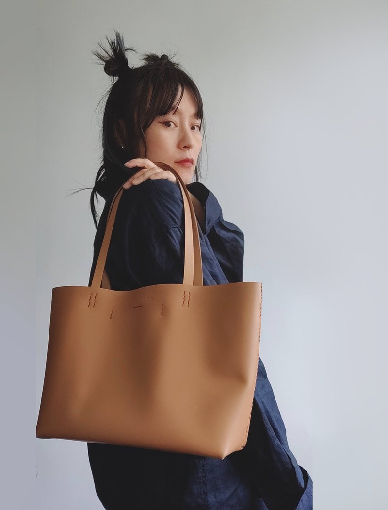 zemoneni 手作 300g 超轻设计 杏色 托特包 tote bag - 手提包/手提袋 - 真皮 卡其色