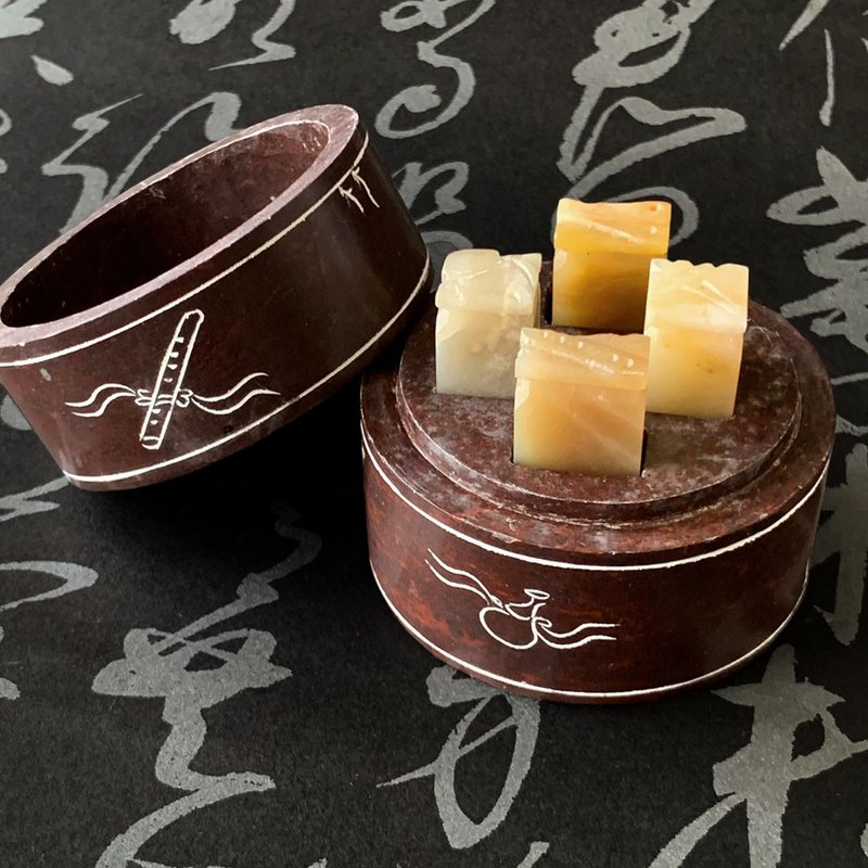 中国 寿山石筒罐篆刻印章四入│掌中宝物 气韵十足 清透水润 - 印章/印台 - 石头 咖啡色