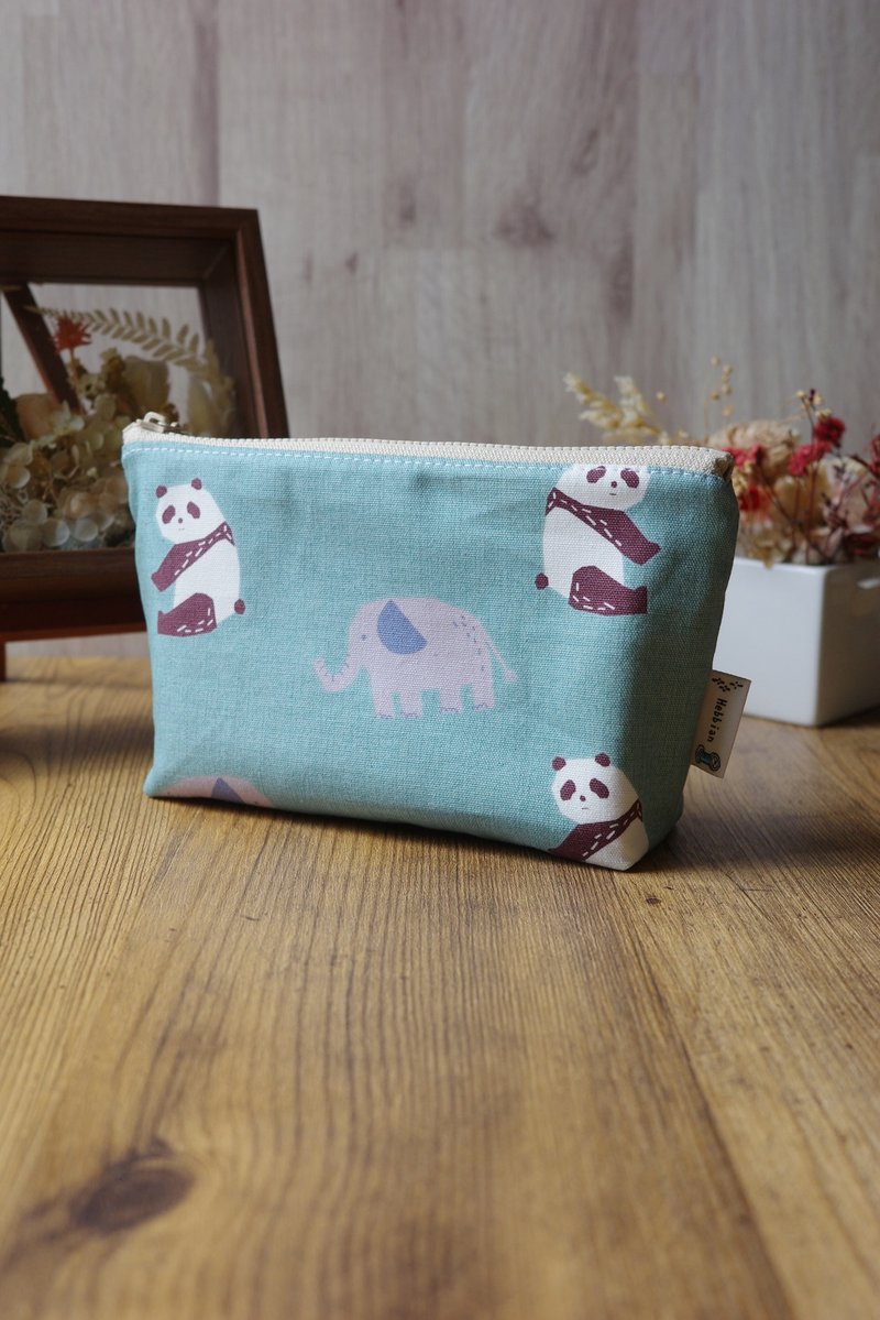 动物园的动物们 水湖蓝 - 化妆包 万用包 收纳袋  | 海柏手作 - 化妆包/杂物包 - 棉．麻 