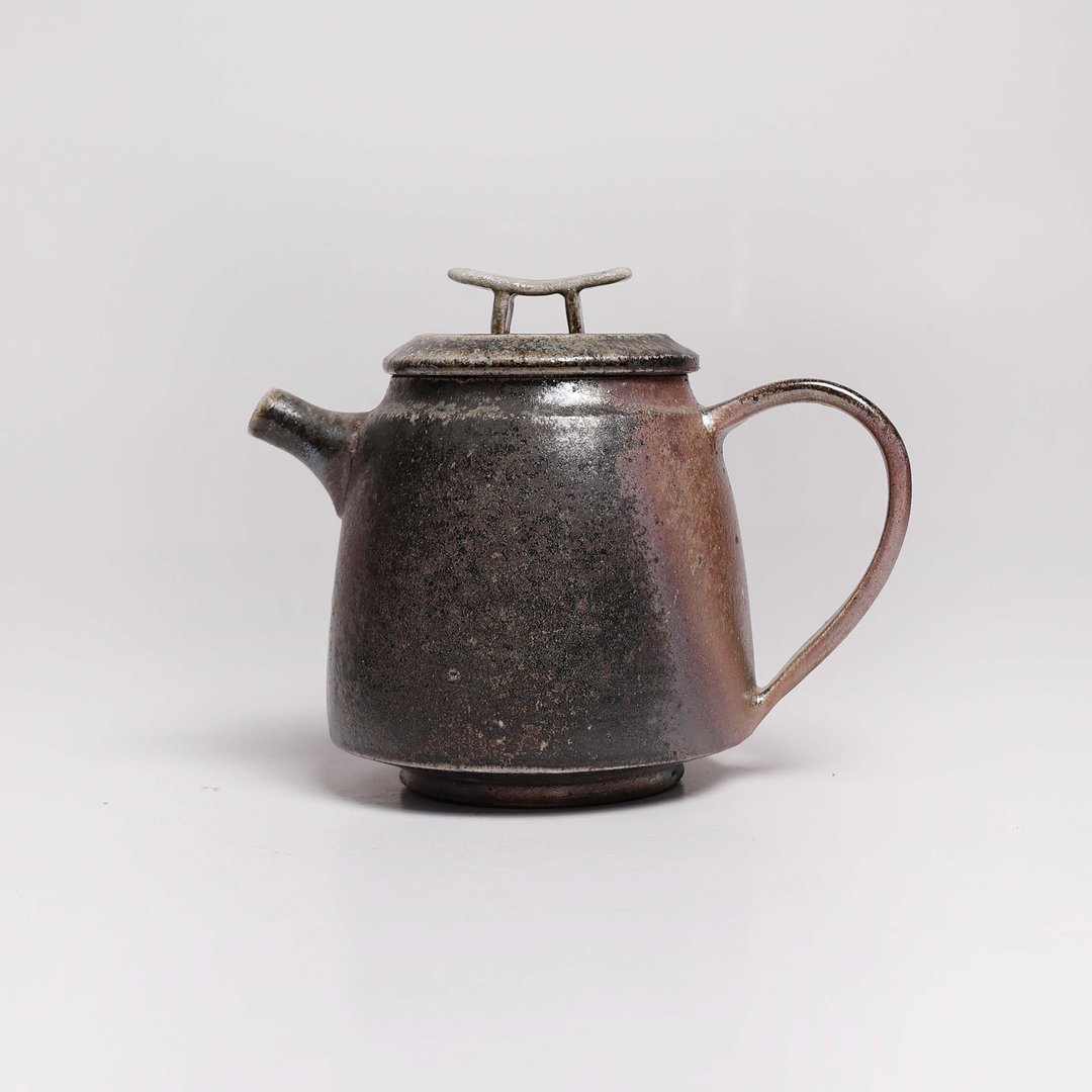 明芽窑 l 柴烧落灰鸟居金彩后手壶 茶壶 壶 陶壶 搜藏品 H4 - 茶具/茶杯 - 陶 咖啡色