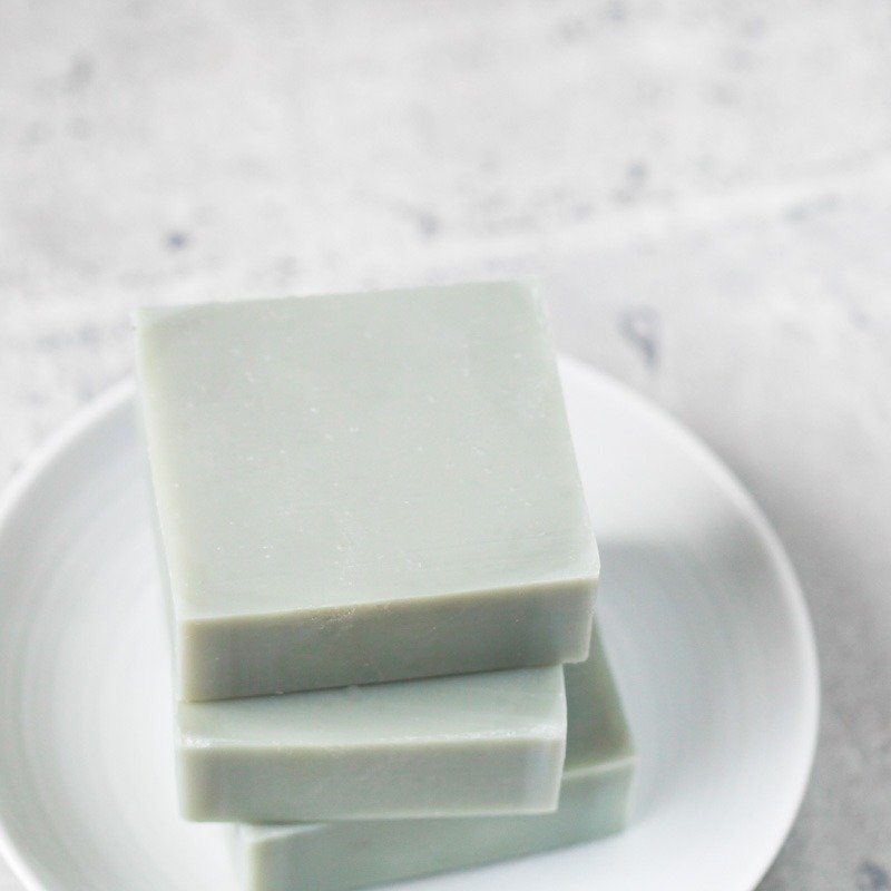 宁静绿灰矿泥皂｜一般、油性肤质｜冷制皂 120g - 肥皂/手工皂 - 植物．花 绿色