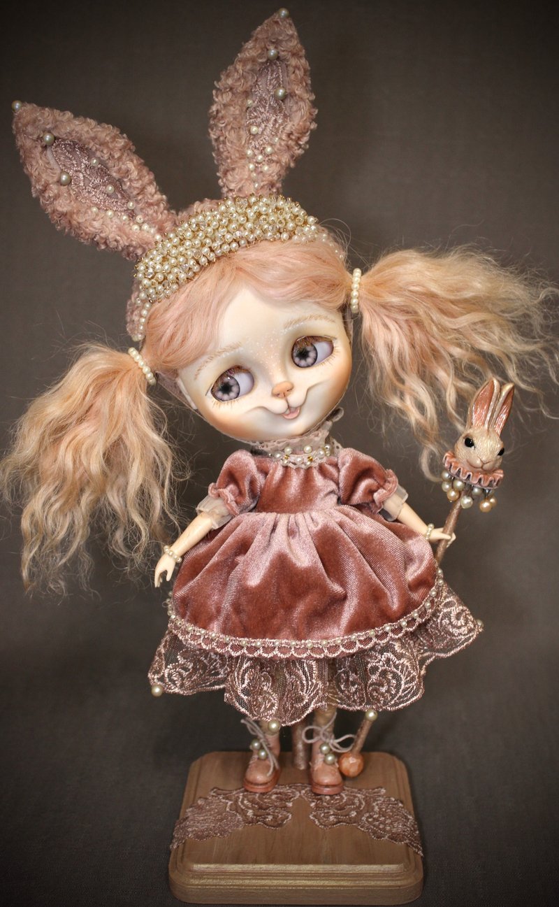 现货。Sweet bunny。Blythe 娃娃。艺术家 OOAK 娃娃，艺术家玩具。 - 摆饰 - 塑料 粉红色