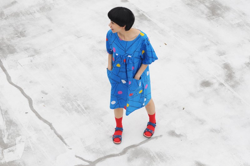 比肩-蓝几何棉料宽松大口袋洋装/只有一件/100％cotton - 洋装/连衣裙 - 棉．麻 蓝色