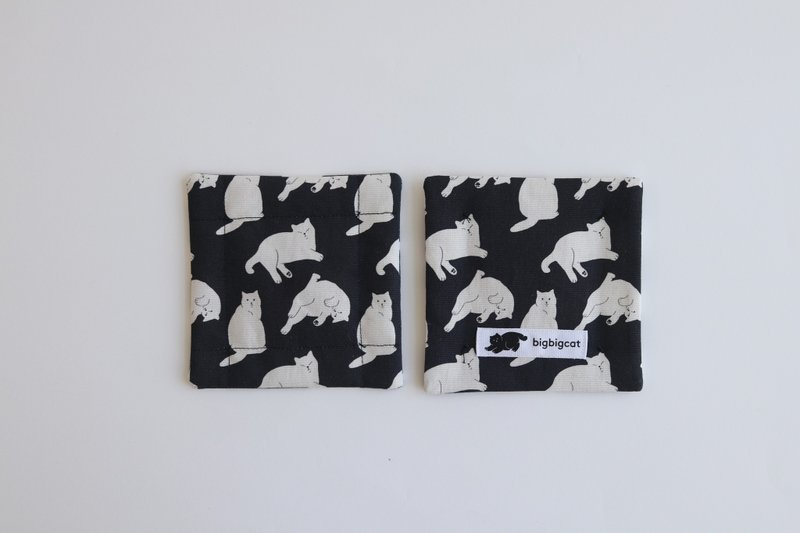 Big Big Cat 杯垫 - 一日（黑色） - 杯垫 - 棉．麻 黑色