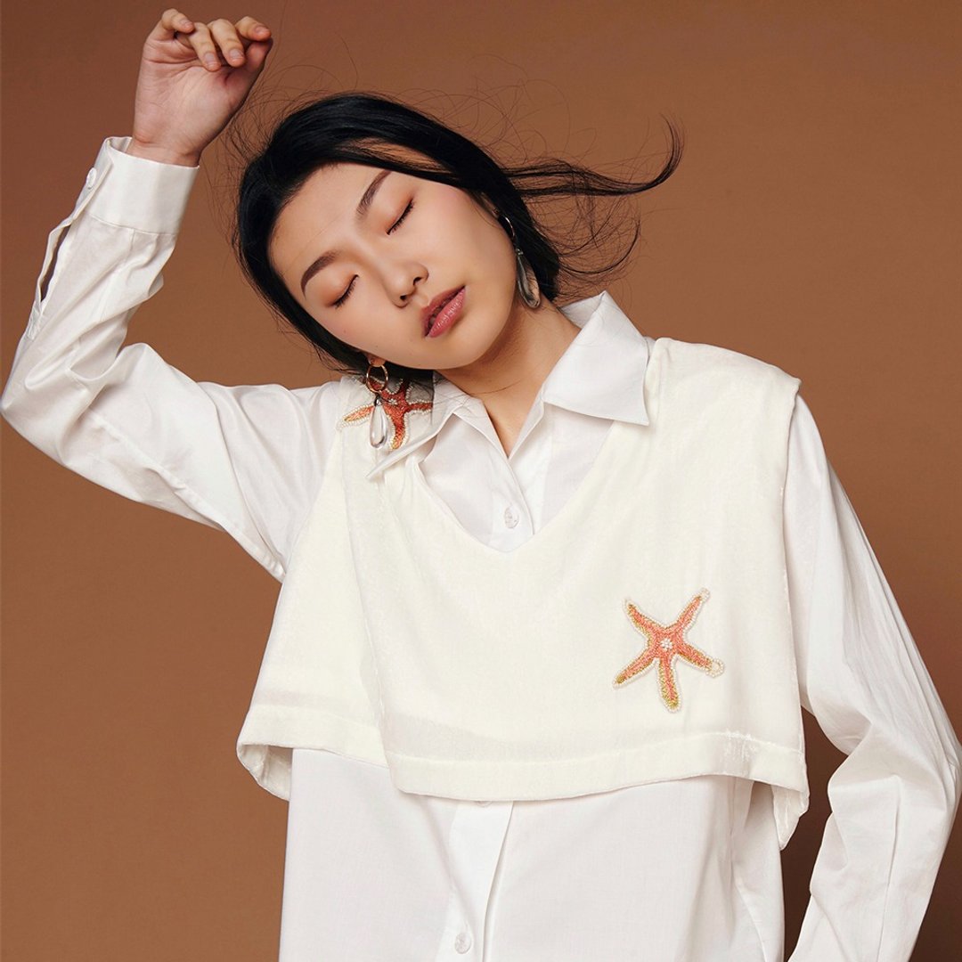 Ponyo 手工海星刺绣 丝绒背心及长袖衬衫 双层两件套 - 女装衬衫 - 丝．绢 