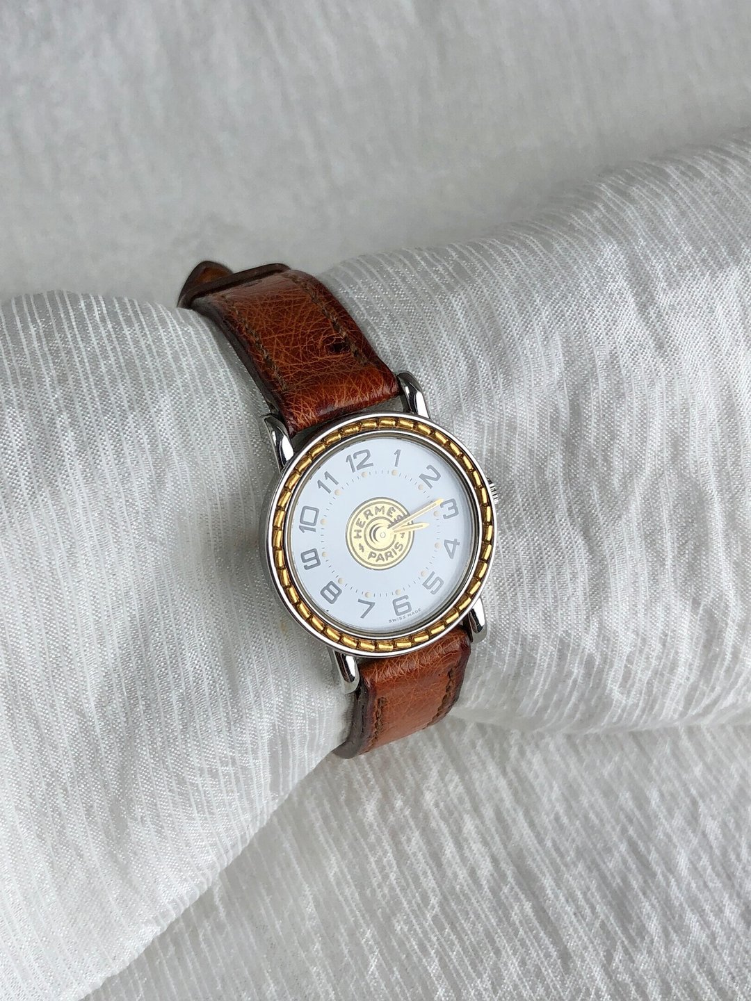 【 日本直送 名牌中古包 】HERMES 爱马仕 SÉRIE 手表 棕色 皮革 鸵鸟皮 vintage 古董 pjrfdw - 女表 - 真皮 咖啡色