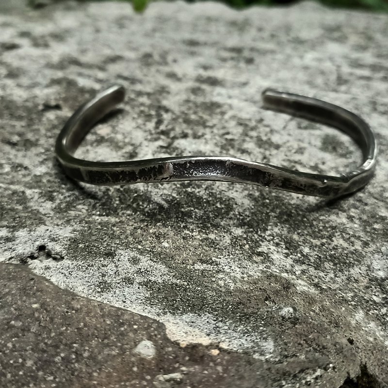 岩石造型银手环 - 手链/手环 - 银 黑色