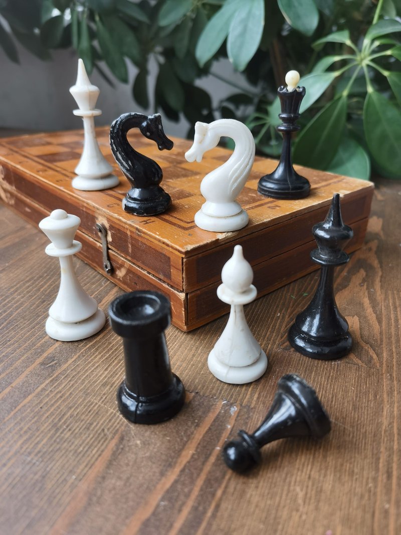 Vere 罕见复古苏联卡博莱特国际象棋套装苏联棋盘 29x29 厘米旧苏联国际象棋 - 桌游/玩具 - 塑料 