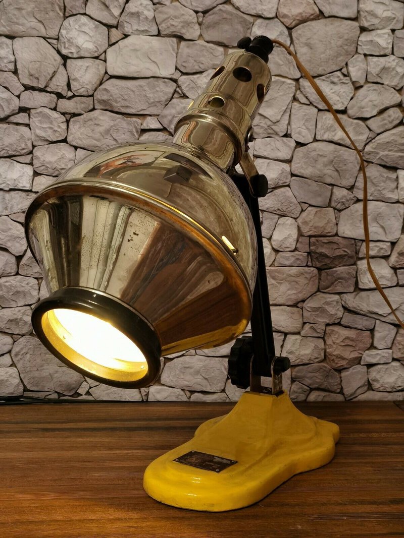 Soviet large table lamp, space age, rare loft lamp, steampunk vintage 1960 - 灯具/灯饰 - 其他金属 黄色