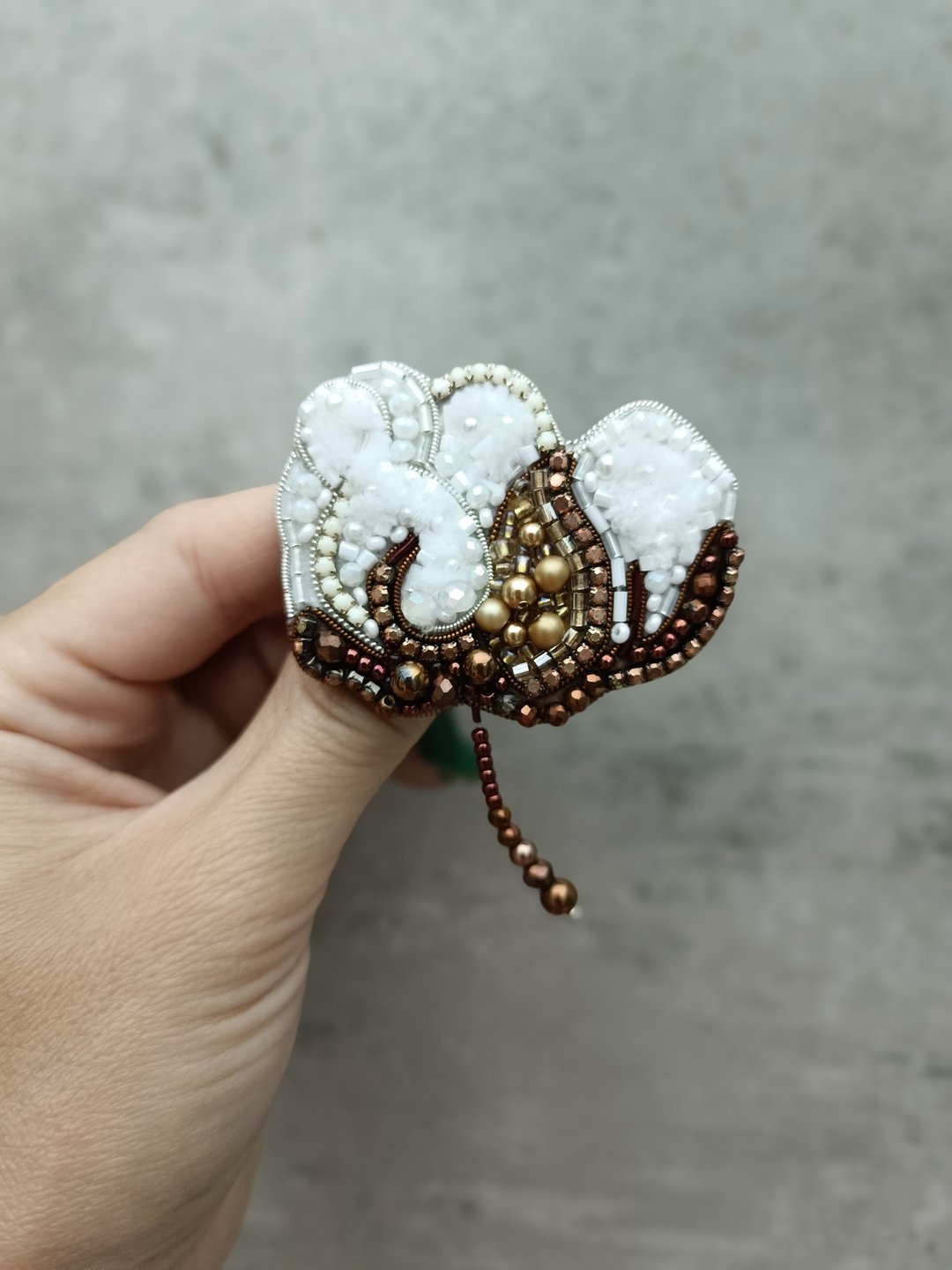 刺绣棉花胸针 - 胸针 - 其他材质 咖啡色