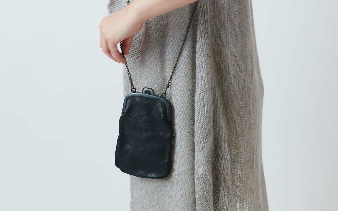 frame porch Deer leather ink dyed, no M gusset Leather shoulder pouch - 侧背包/斜挎包 - 真皮 黑色