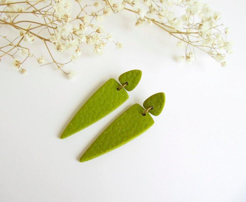 Olive Stud earrings clay Statement earrings Trendy skin earrings Long earrings - 耳环/耳夹 - 粘土 多色