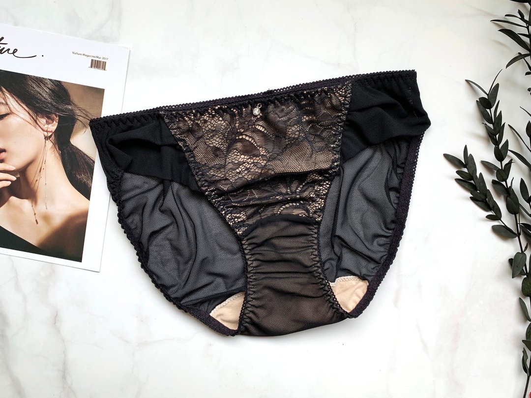 邂逅・法式蕾丝・低腰高衩三角裤・台湾制 - 女士内衣裤 - 棉 黑色