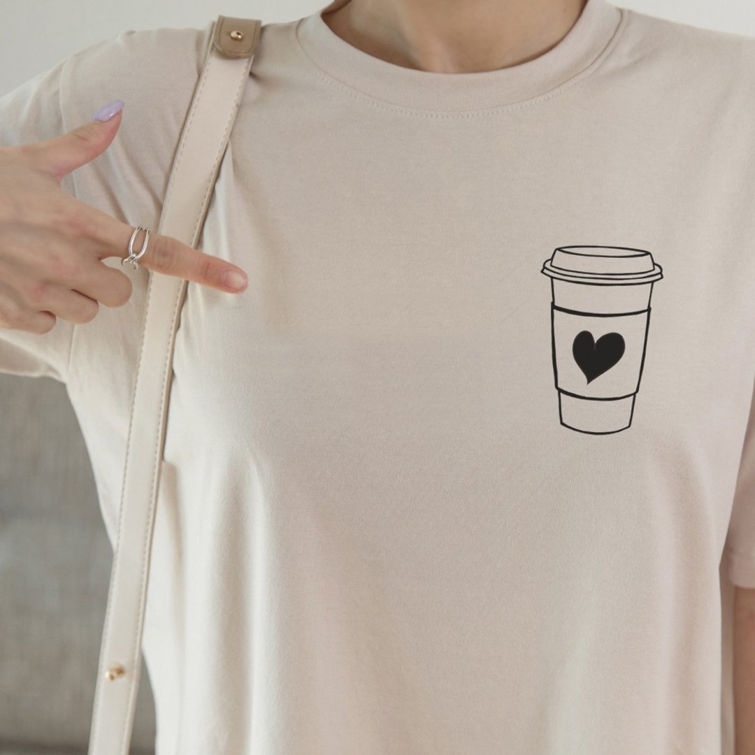 左胸 COFFEE HEART 中性短袖T恤 米色 咖啡爱心秋冬圣诞礼物文青 - 女装上衣 - 棉 卡其色