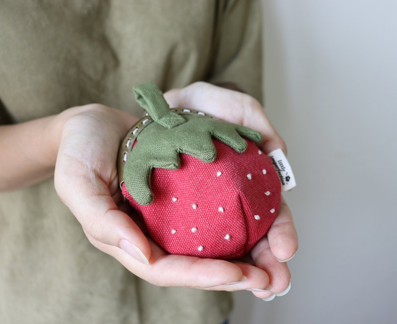 | new | 迷你草莓 宝宝 口金包 零钱包 收纳包 钥匙包 造型包 - 零钱包 - 棉．麻 粉红色