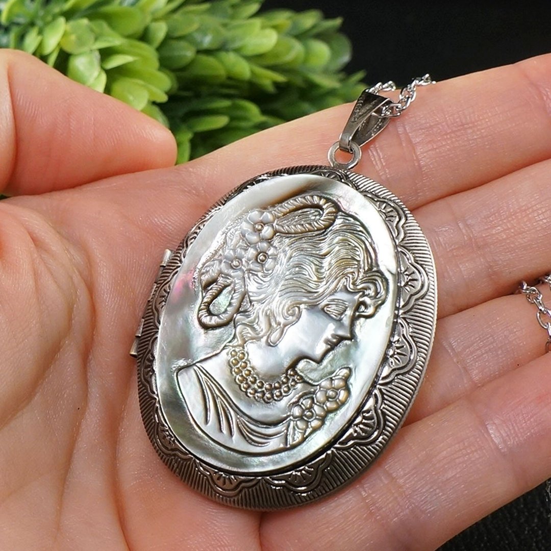 Gray Mother of Pearl Lady Girl Cameo Photo Locket Victorian Necklace Jewelry - 项链 - 贝壳 灰色