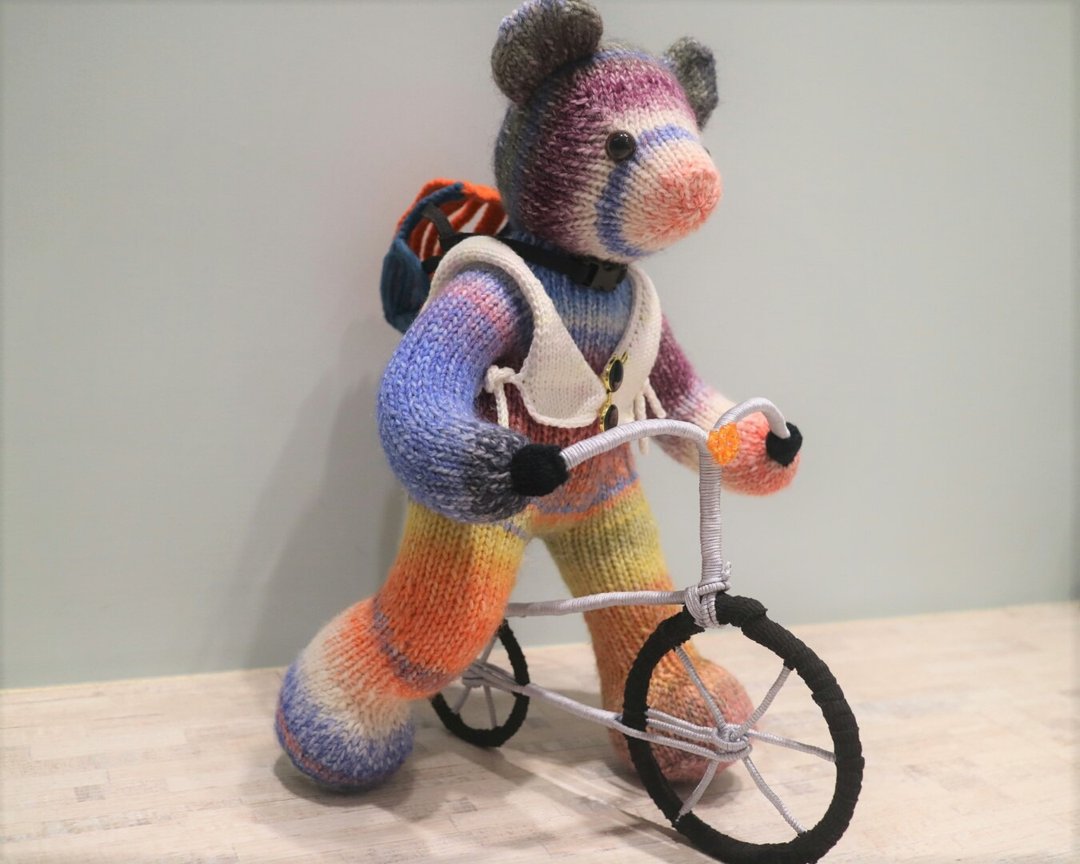 熊爱家族手工泰迪熊knitted teddy bearテディベア脚踏车熊收藏 - 玩偶/公仔 - 羊毛 卡其色