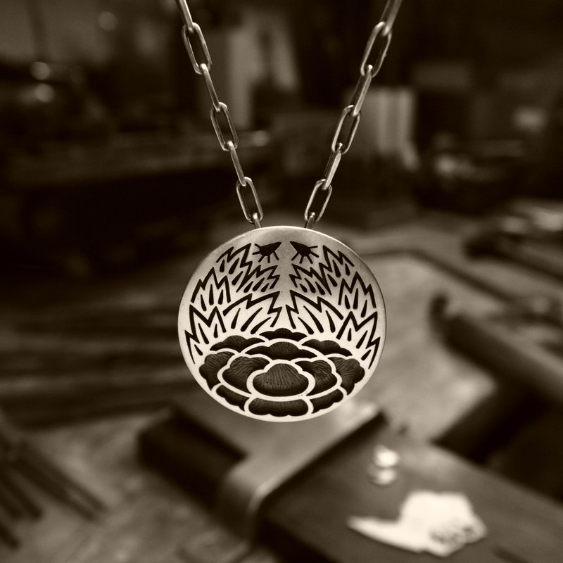 [Apricot leaf peony] Only one item Pendant necklace Men's recommended Japanese pattern overlay Silver Magazine publication product - 项链 - 纯银 银色