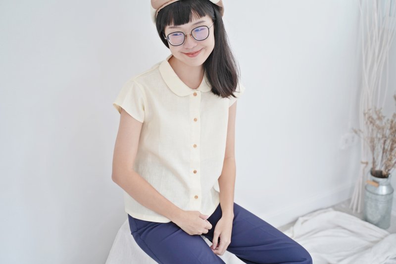 Cream Peter Pan Collar Shirt - 女装衬衫 - 棉 卡其色