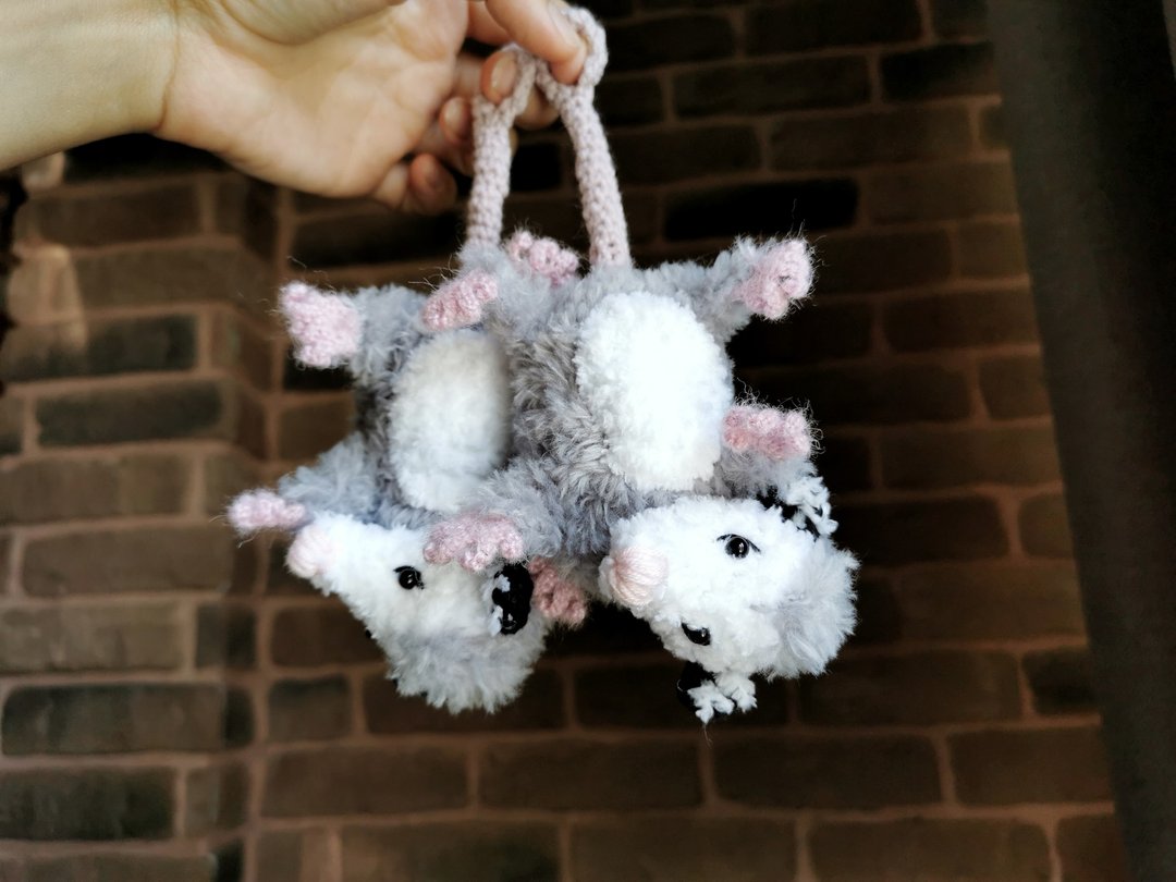 Opossum crochet pattern, Possum keychain, opossum plush PDF - 手工艺教程/工具书 - 其他材质 