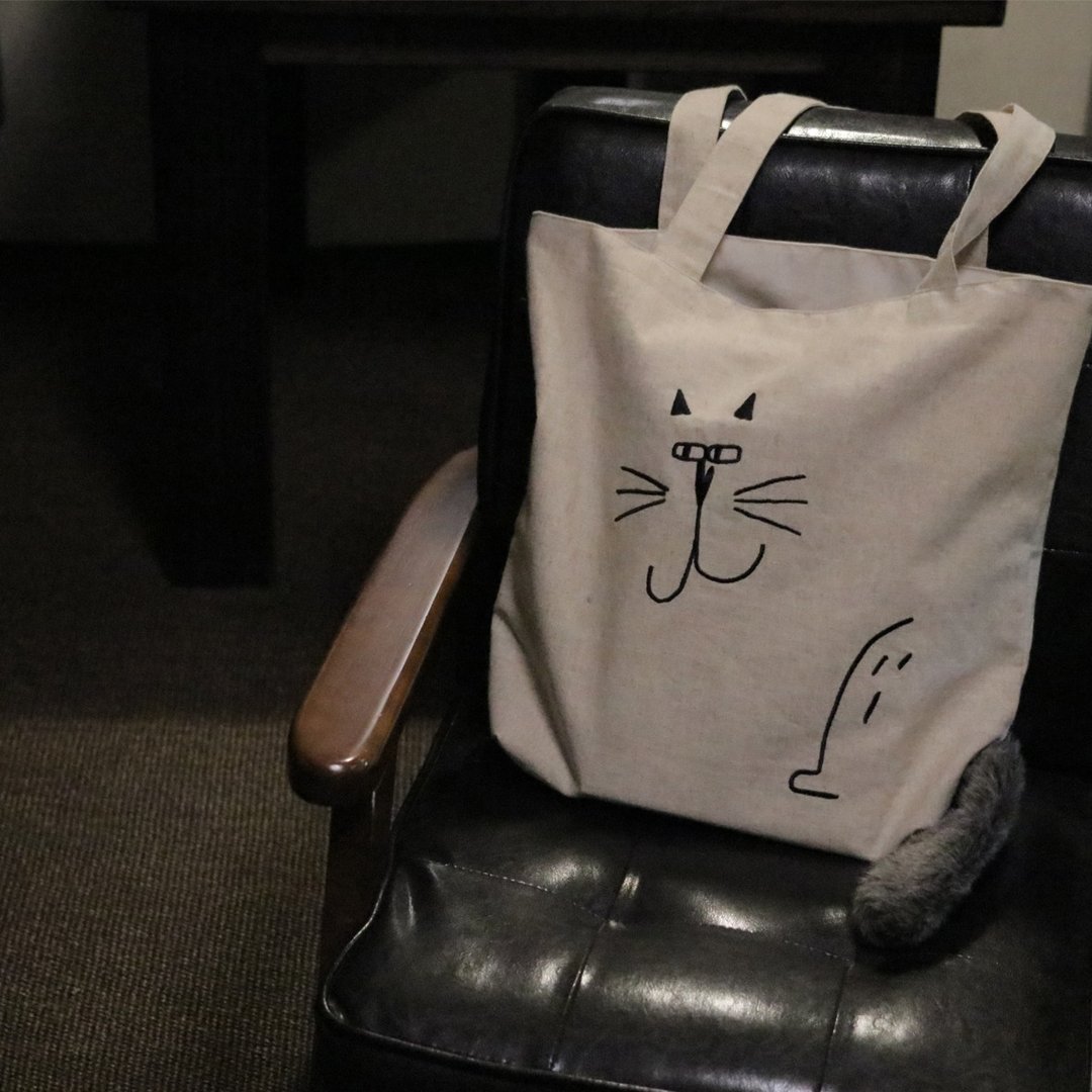 吉普猫 毛茸茸尾巴  刺绣托特包 / 环保袋 Tote bag - 手提包/手提袋 - 棉 白色